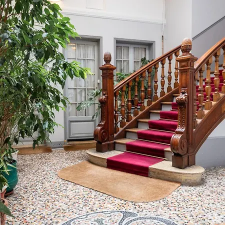Passy Spacieux 2 Balcon Appartamento